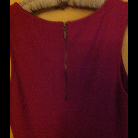 Magenta Sleeveless Dress - Picture 2 of 3
