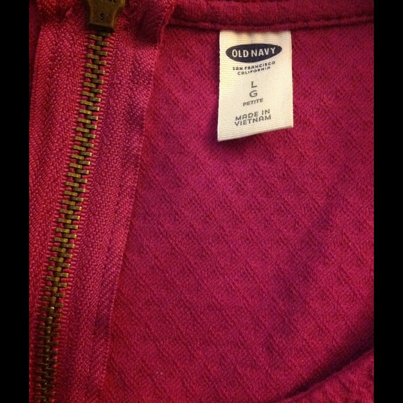 Magenta Sleeveless Dress - Picture 3 of 3