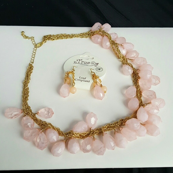 Fashion Necklace Set