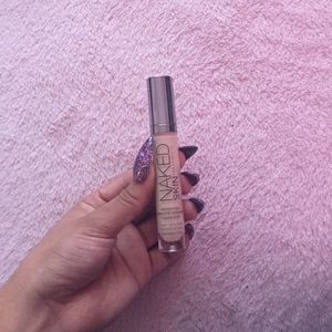 Naked concealer