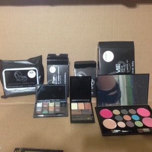 Makeup palettes