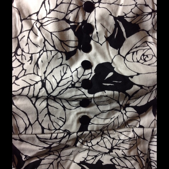 Patterned Strapless Mini Dress - Picture 2 of 3