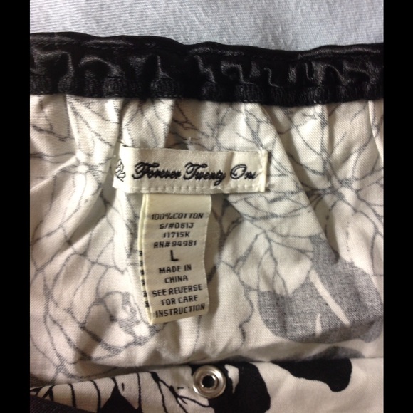 Patterned Strapless Mini Dress - Picture 3 of 3