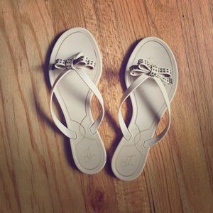 Ivanka Trump flip flops