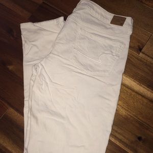 American Eagle white skinny jeans