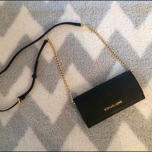 Michael Kors wallet on chain 👜