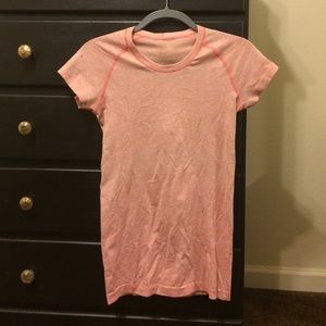 Lululemon Swiftly Tech crew