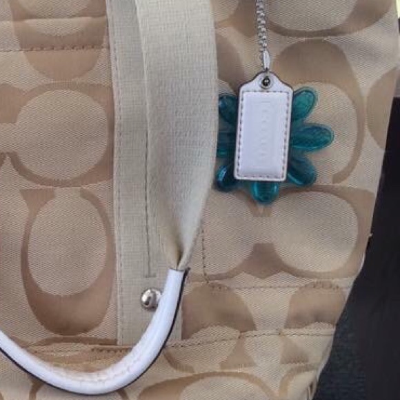 Authentic Coach - Picture 2 of 2