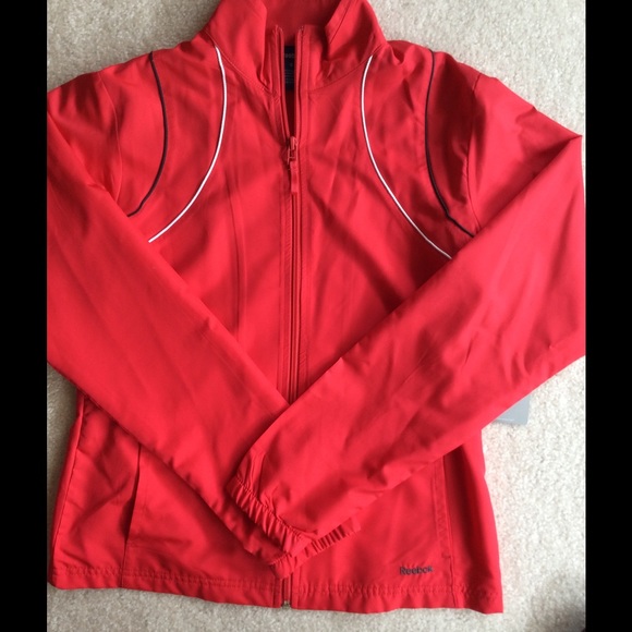 Reebok Jackets & Blazers - ❤️REEBOK WIND JACKET❤️