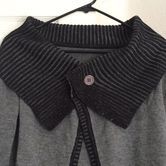 Sweater/Jacket - Picture 2 of 3