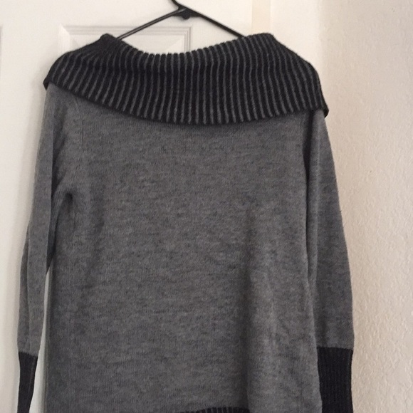 Sweater/Jacket - Picture 3 of 3