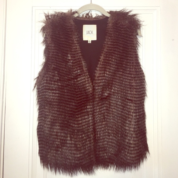Jack by BB Dakota Faux Fur Vest - Picture 1 of 4