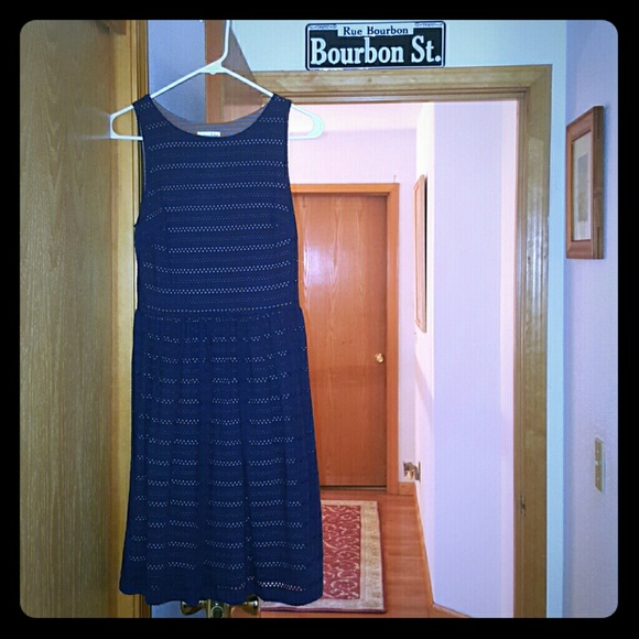 Little navy dress.