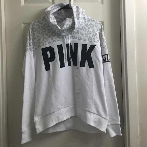 NWT VS PINK leopard cowl neck🎀