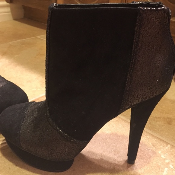 BCBG high heal platform suede combo bootie - Picture 3 of 4