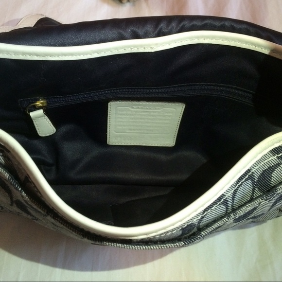 Coach Purse - Picture 4 of 4