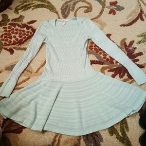 Long sleeved mint dress