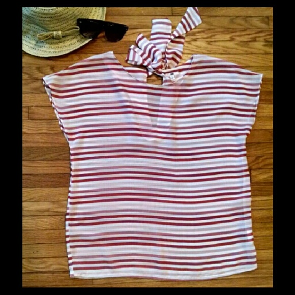 UNIQLO Breezy Summer Top - size small