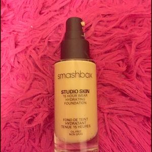 Smash box Studio Skin Foundation