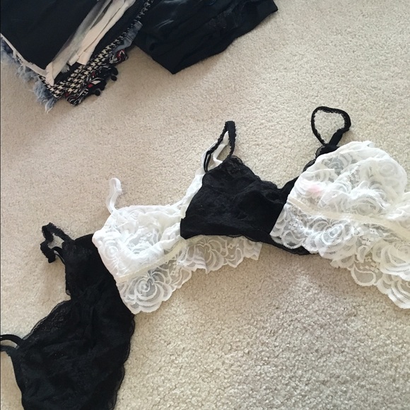 8 bras