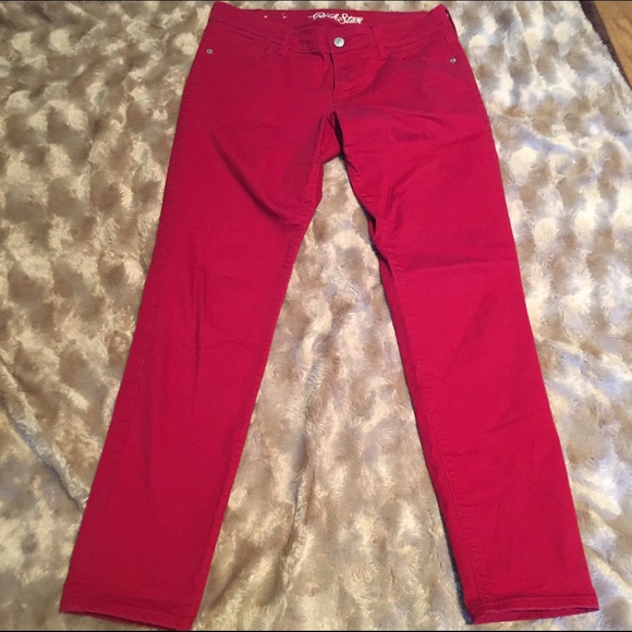 Red skinny jean