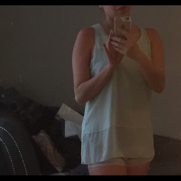 Gorgeous soft mint green French Connection top - Picture 3 of 3