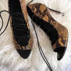 Yellow Snakeskin Lace-Up Pumps