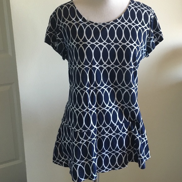 GREAT LILLY PULITZER TSHIRT