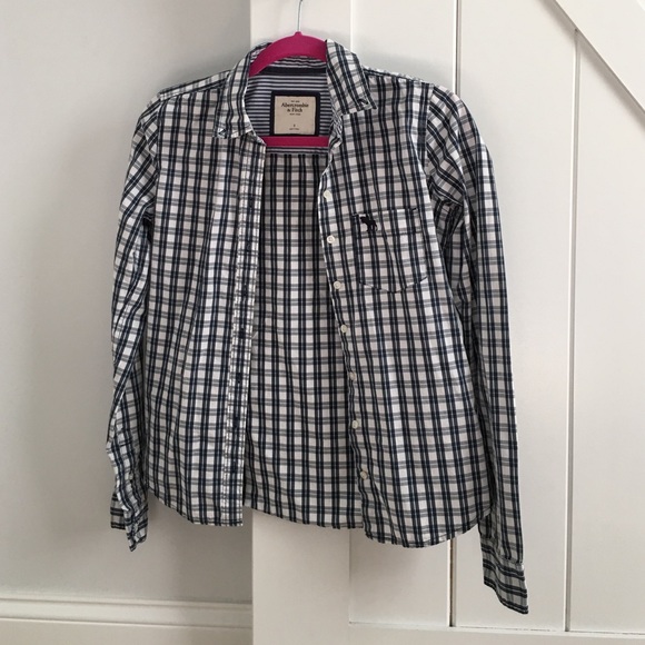 Button down! - Picture 1 of 1