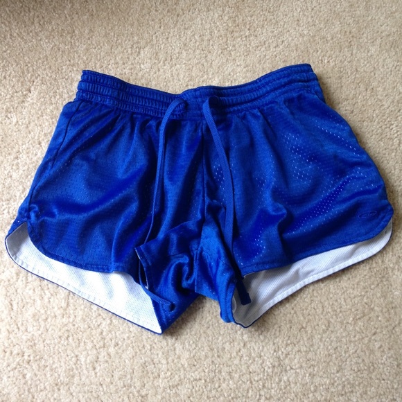 ‼️CLOSET CLOSEOUT‼️ Champion Reversible Shorts - Picture 1 of 2