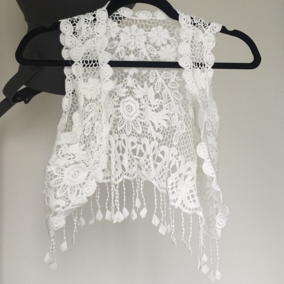 Crochet crop top with fringe