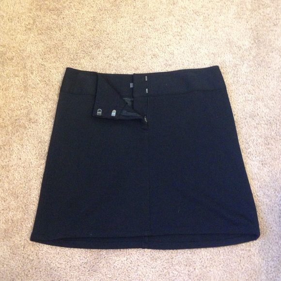 Kenneth Cole reaction Black mini skirt