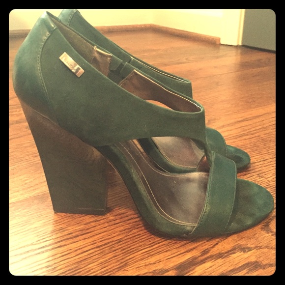 Green block heel shoes