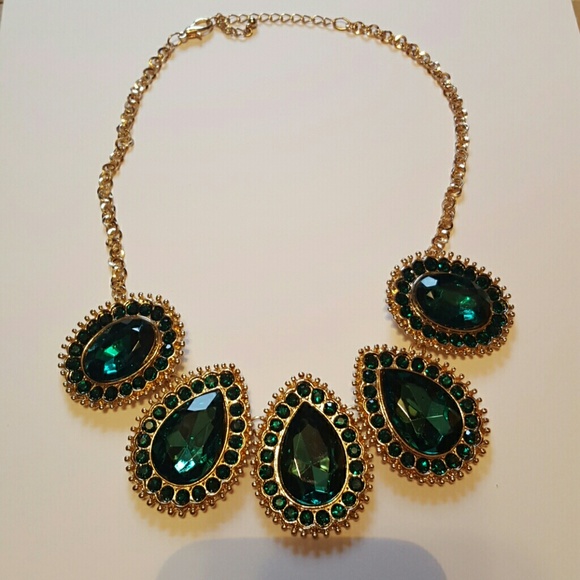 statement necklace