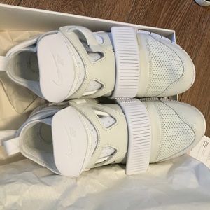 Men Nike huarache sneakers