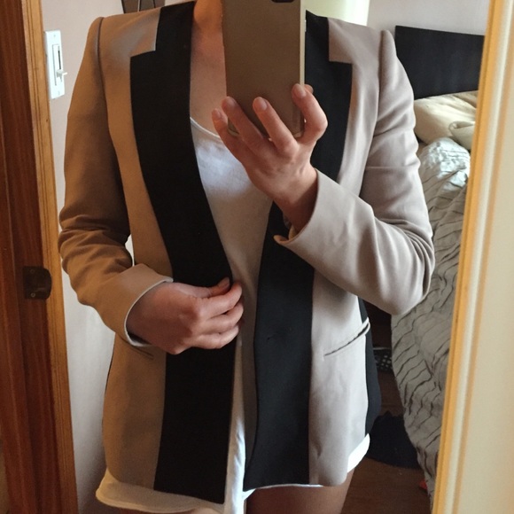 Chic BCBG blazer - Picture 1 of 3