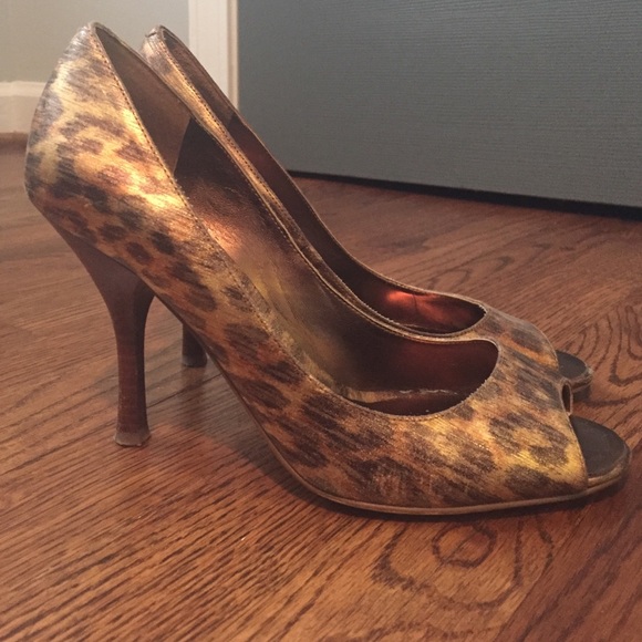 Cheetah print pumps