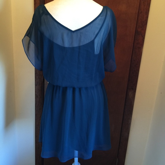Dress - Picture 3 of 4