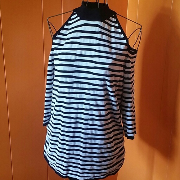 Torrid Size 1 Sweater