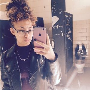 Meet your Posher, Briana