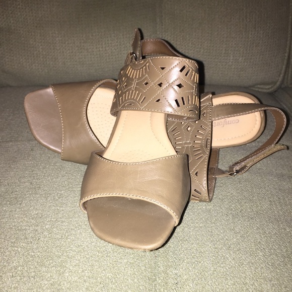 Comfort View Taupe Sandals