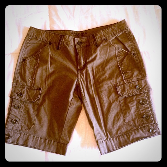 💥5/$25 Item💥 Light Brown Mid-Length Cargo Shorts