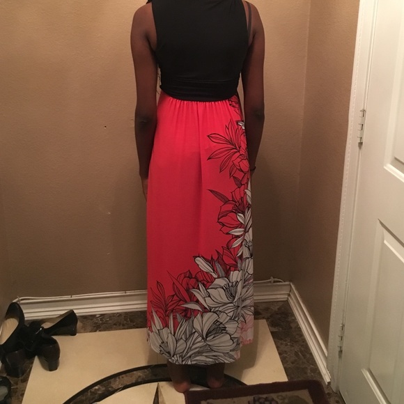 πHPπBlack and Red/Pink Floral Dress - Picture 4 of 4