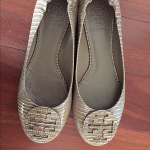 Tory burch flat