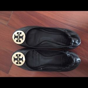 70% new. Tory Burch Classic flat