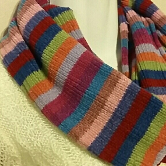 Accessories - PRICE REDUCED! ! I  Scarf