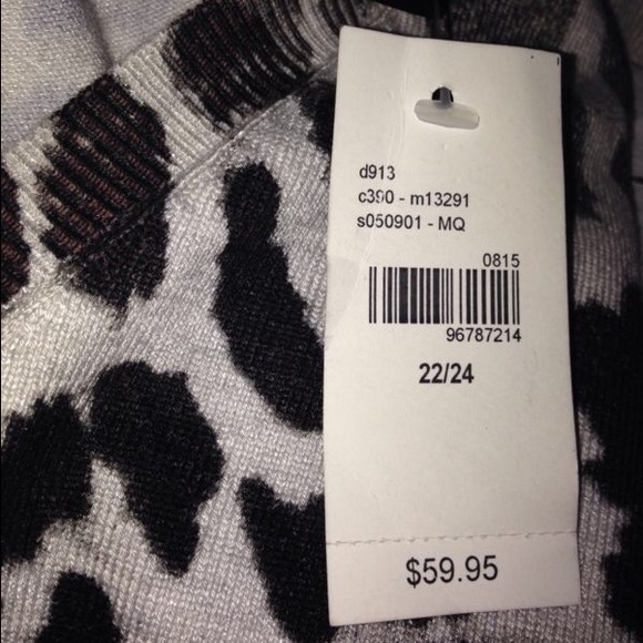 Sold! Lane Bryant Double V Sweater Plus Size - Picture 2 of 3