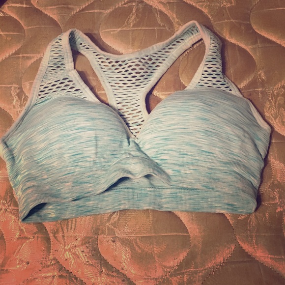 Push-up sports bra