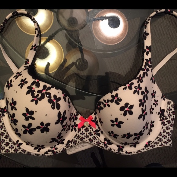 White/Black/Pink bra!