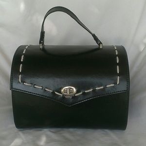 Retro black leather carrying bag